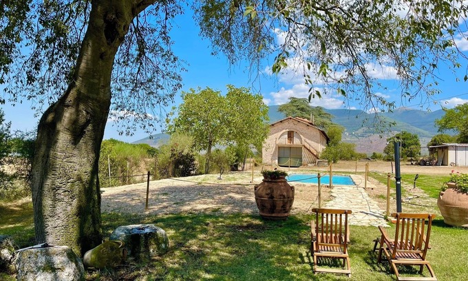 Poreta Otro | PORETA BIOFARM/SPOLETO CENTRE 5 KMS/SLPS 8/SHOPS, BARS ETC 1 KM/ROME 1 HR/WIFI