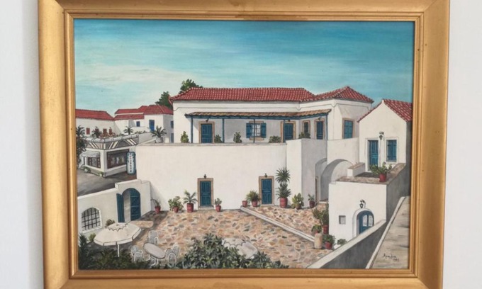 Kithira Casa | Porphyra