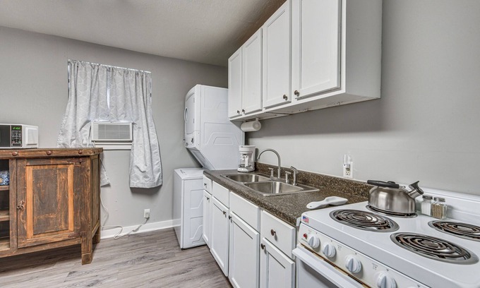 Port Allen Apartamento | Port Allen Home w/Yard, 5 Mi to LSU!