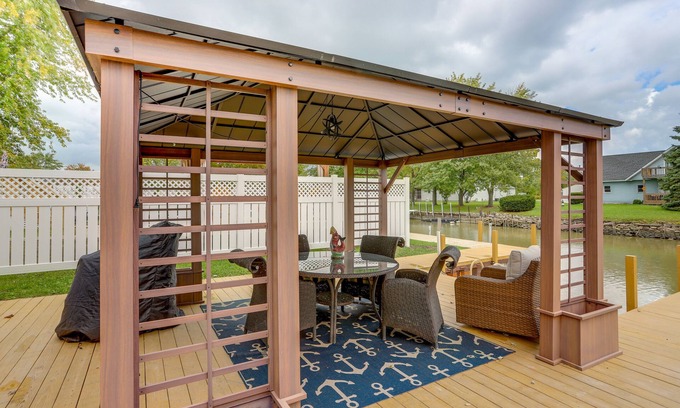 Port Clinton Casa | Port Clinton Home w/ Private Dock + Gazebo!
