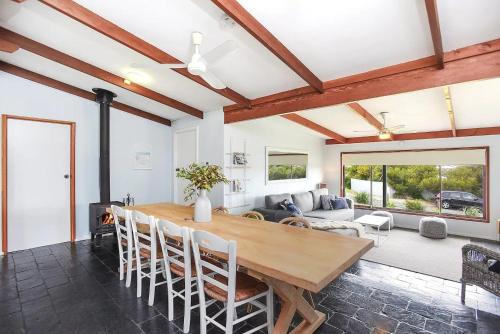 Port Elliot Casa | Port Elliot Coastal Cottage - 18 Handby Street,Port Elliot, No Linen Included