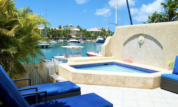 Douglas Casa | Port St. Charles - 3 Bedroom Marinafront Villa