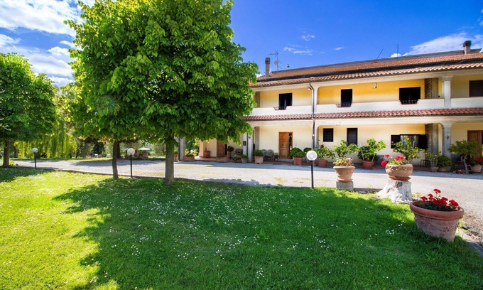 Cortona Apartamento | Portion of a house nestled in the Tuscan countryside. Accommodates up to 7 guests, offers private po