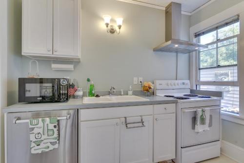 Hollywood District Casa | Portland Getaway - Walk to Hollywood Theatre!