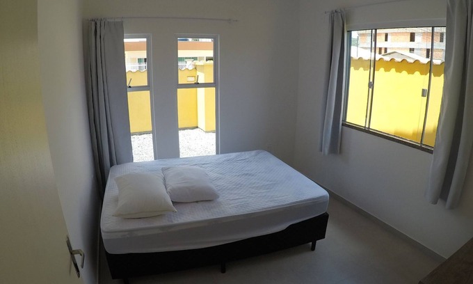 Porto Belo Casa | PORTO BELO 4 Bedroom House, 300m from the beach, sleeps 11 people