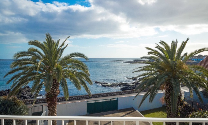Praia da Vitoria Apartamento | Porto Martins Bay Apartments (AL)