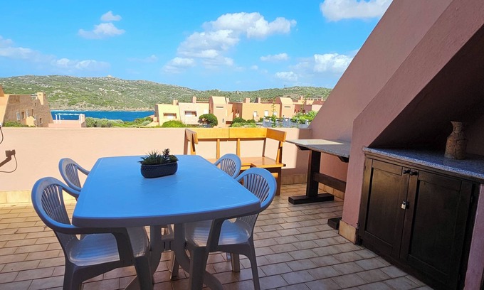Terravecchia-Portoquadro Apartamento | Porto Quadro Vista Corsica