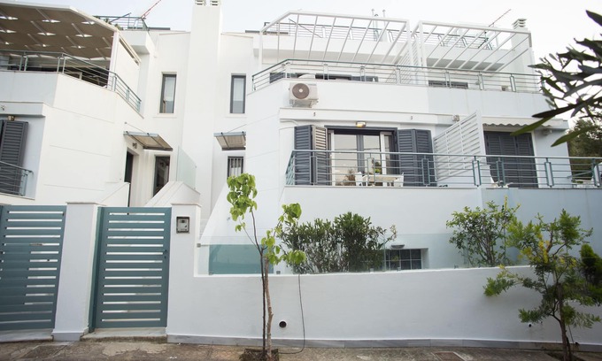 Ormos Agiou Ioannou Casa | Porto Rafti vista por Akroploron para negocios o vacaciones.