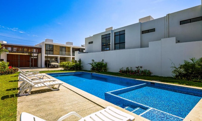 Las Jarretaderas Casa | Porto Residencial, Unit 10