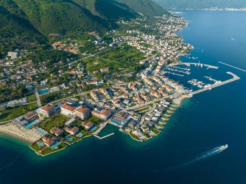 Denovici Complejo | Portonovi Resort