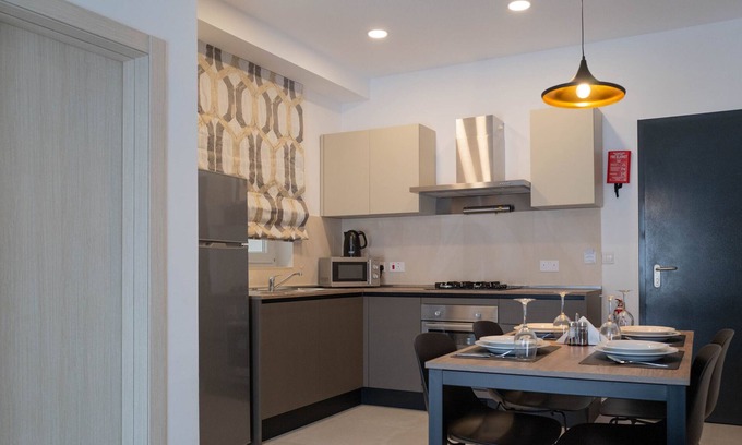 Marsaskala Apartamento | Portside Lodge Building
