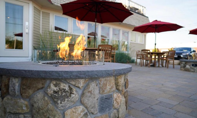 Hyannis Apartamento | Portside Tavern