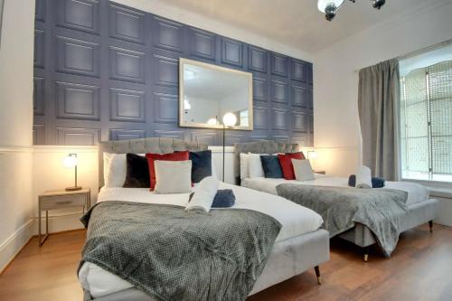 Portsmouth Apartamento | Portsmouth Maisonette with 5 Beds and Pool Table