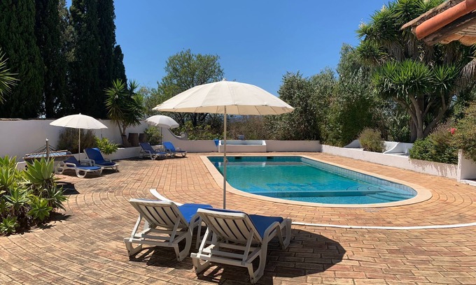 Silves Otro | Portugués granja con jardín amurallado y piscina privada