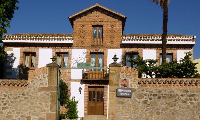 La Adrada Casa | Posada Villa Maria