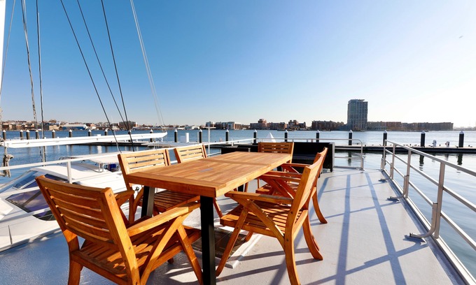 North End Alquiler De Eote | Poseidon's Escape: Ocean Retreat
