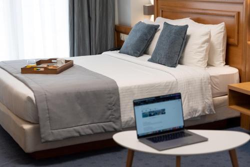 Piraeus Hotel | Poseidonio