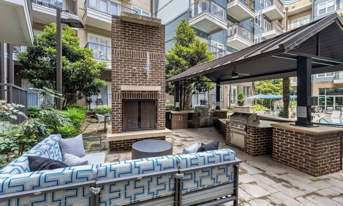 Cherry Apartamento | Posh 1BD | 5 Min DT+Gym+Parking+W/D | Sleeps 6
