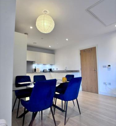 Addiscombe Apartamento | Posh 2 bedroom apartment with a Gym