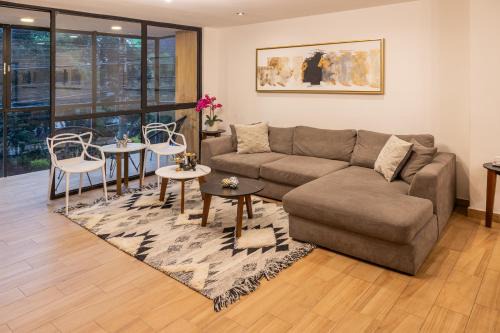 Los Morales Casa | Posh Polanco Stay TVs and Desks in Each Room