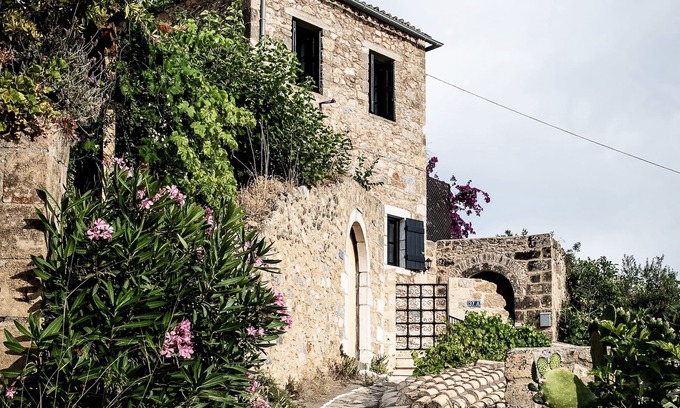 Lefktro Villa | The Olive Tree Residence: una experiencia única en la casa de la torre