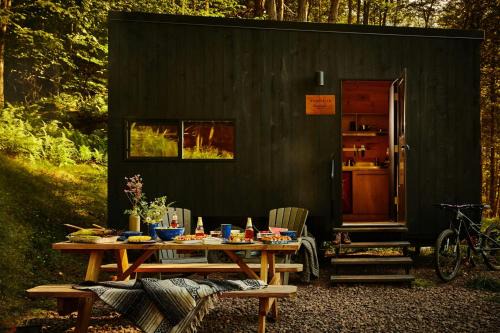 Seneca Otro | Postcard Cabins Lake Hartwell