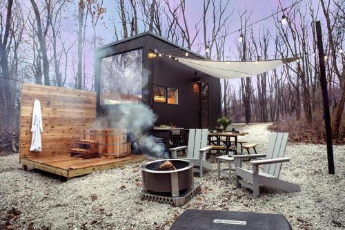Ottawa Otro | Postcard Cabins Starved Rock