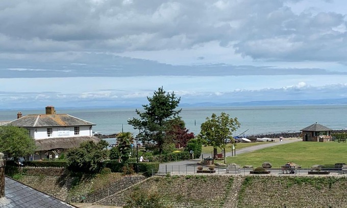 Lynmouth Apartamento | Postmans Rest, second floor apartment, Lynmouth with private parking