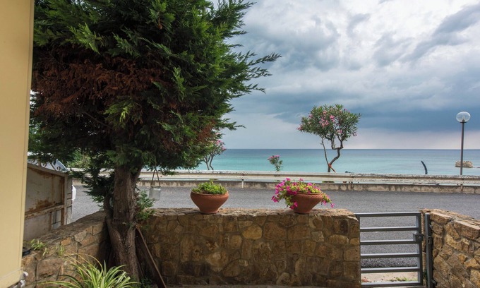 Nea Potidaia Apartamento | Potidea Sea View C by Luxlikehome