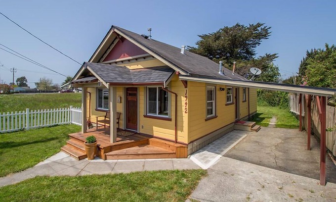 Arcata Casa | Potter's Bungalow- Caminata / bicicleta fácil hasta Plaza Farmers Market. Bicicletas incluidas!