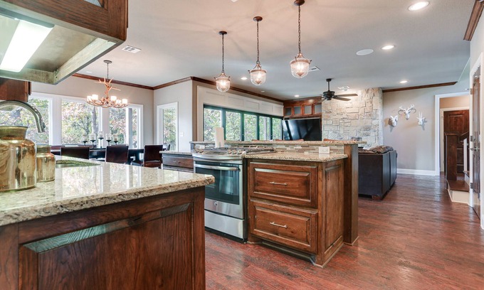 Gordonville Casa | Pottsboro Group Getaway: Close to Lake Texoma!
