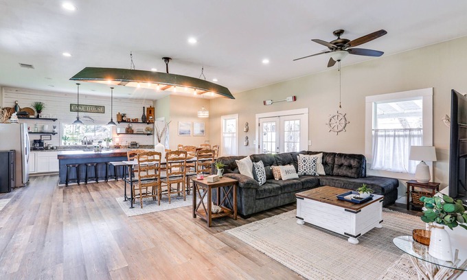 Pottsboro Casa | Pottsboro Home w/ Patio & Grill ~ 1 Mi to Lake!