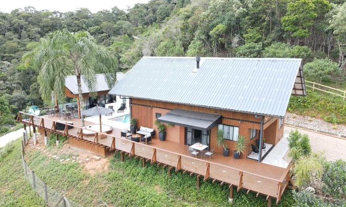 Alto Gasparinho Casa | Pousada Recanto das Bromélias