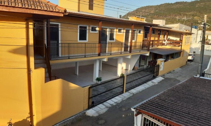 Barra da Lagoa Apartamento | Pousada Residencial Caroa