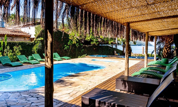 Praia da Enseada Hotel | Pousada Vila Jacaa