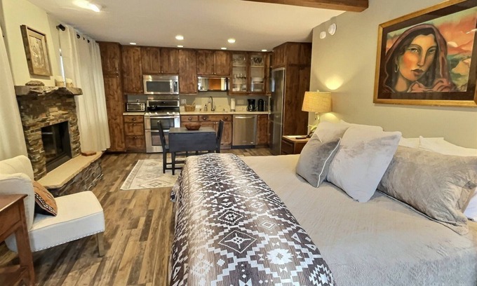 Taos Ski Valley Condominio | Powderhorn 301 and 302