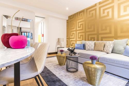 Malasaña Apartamento | Prado By SkyKey - Tarifas mensuales disponibles!