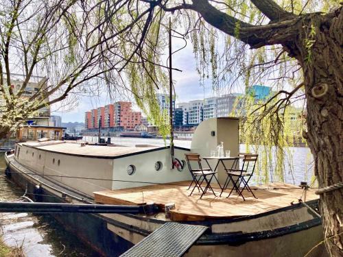 Holesovice Alquiler De Eote | Prague on Boat, Privat Pier, Free Parking