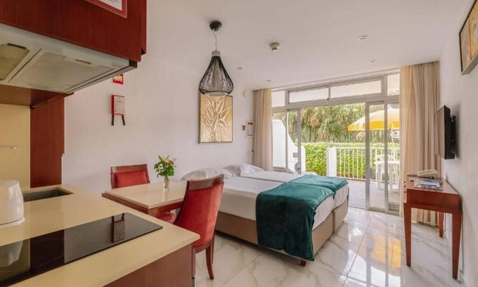 Oura Hotel | Praia da Oura Serene Coastal Retreat with Ocean Views! Free Parking, Pool!