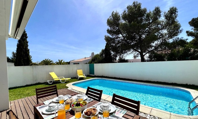 Prainha Villa | PRAINHA ALGARVE VILLA WITH POOL by HOMING