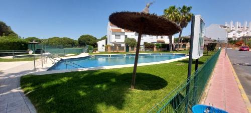 Nuevo Portil Casa | Preciosa casa con piscina y golf
