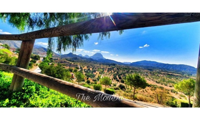 Relleu Chalet De Esquí | Preciosa casa independiente con piscina privada en la montaña a18km de la playa.