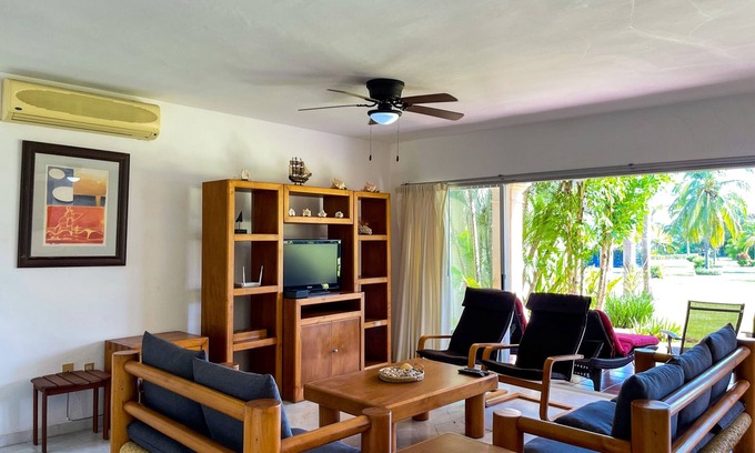 La Puntilla Villa | Beautiful Villa, Pools&Beach