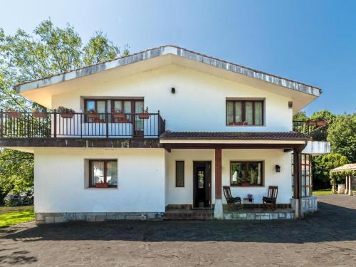 Liendo Casa | Preciosa y amplia casa con piscina