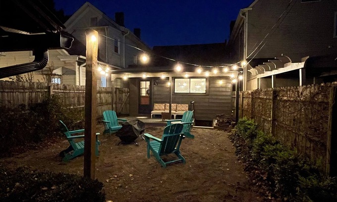New Albany Casa | Precious Peach-2 br Boho home w/ fire pit!