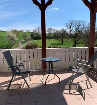 Neukirchen Apartamento | Preiswerte Ferienwohnung