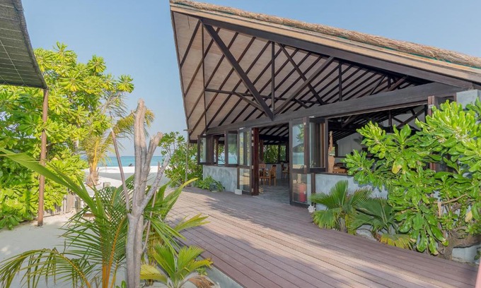 Gulhi Casa | Premier Beach
