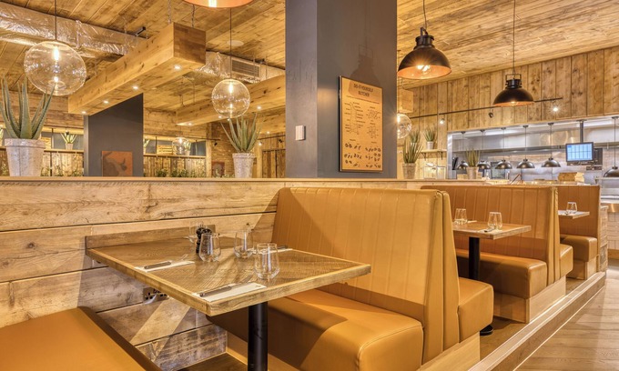 Business District Hotel | Premier Inn Birmingham Cc Exchange Square