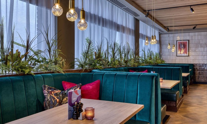 Pentwyn Hotel | Premier Inn Cardiff North