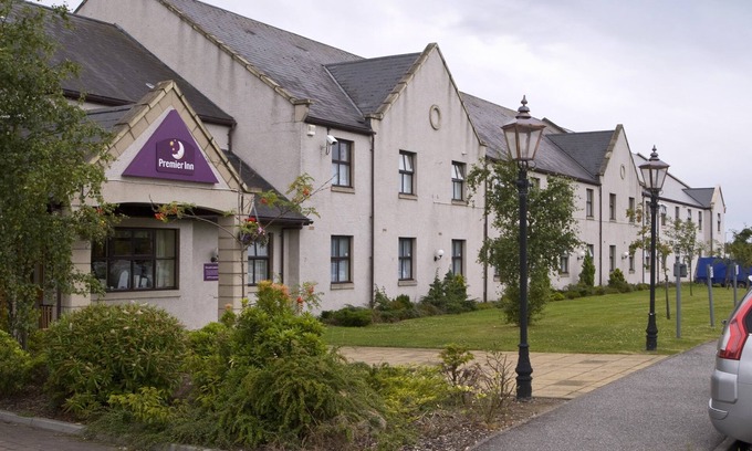Elgin Hotel | Premier Inn Elgin